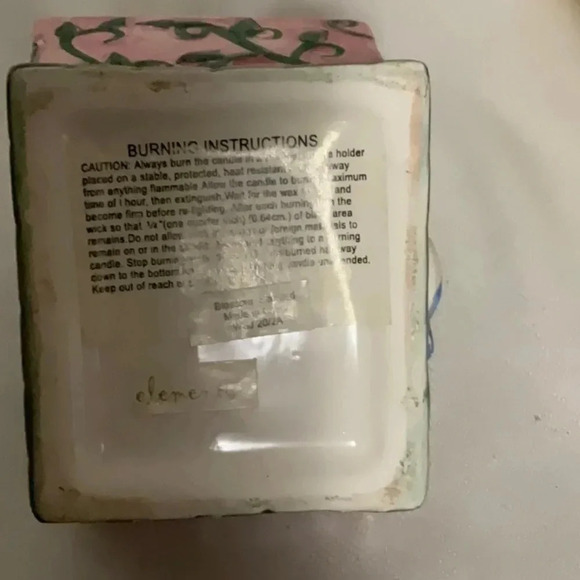 Birdhouse Candle - Picture 7 of 7